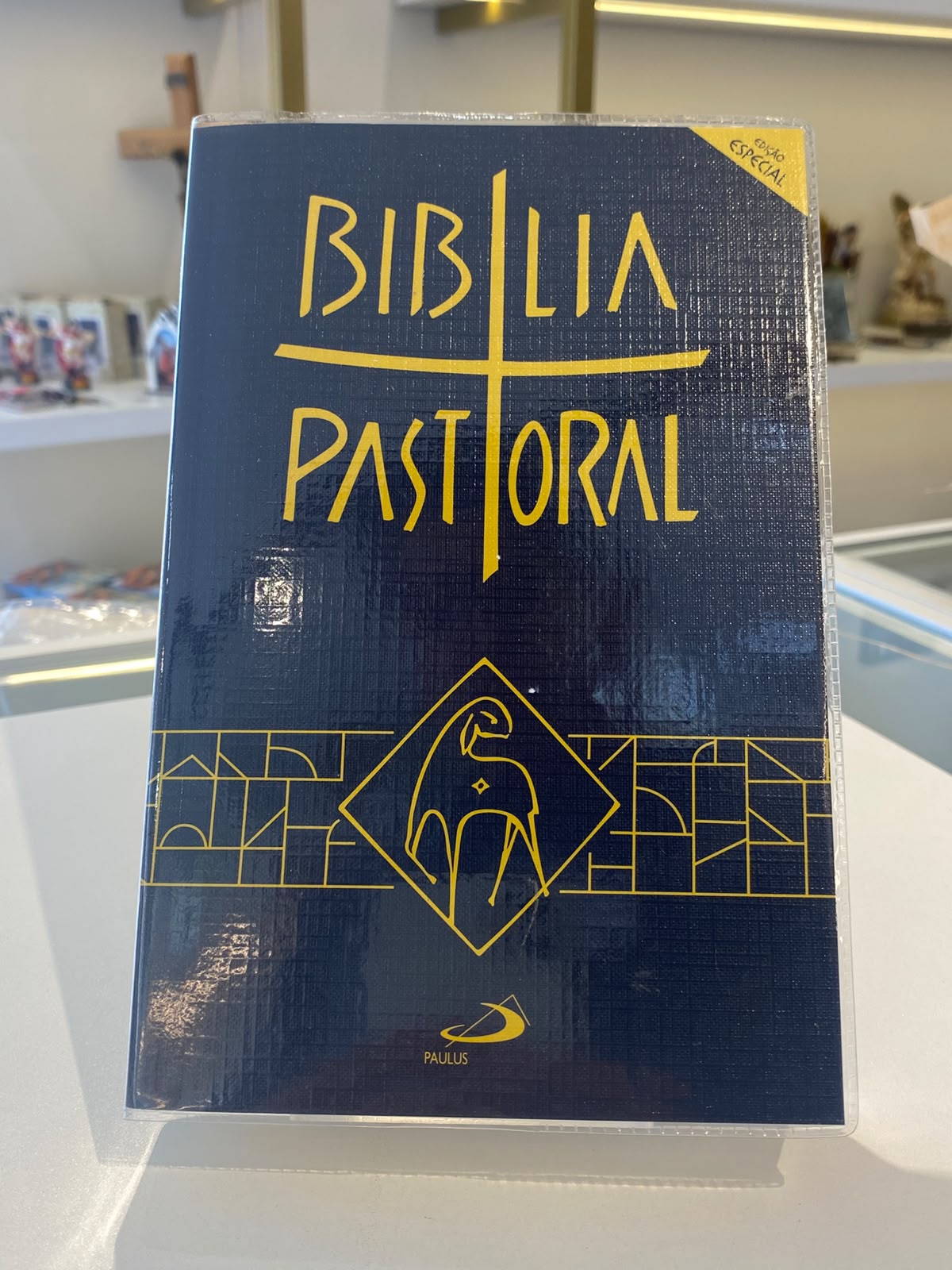 BIBLIA PASTORAL LETRA MÉDIA CAPA CRISTAL