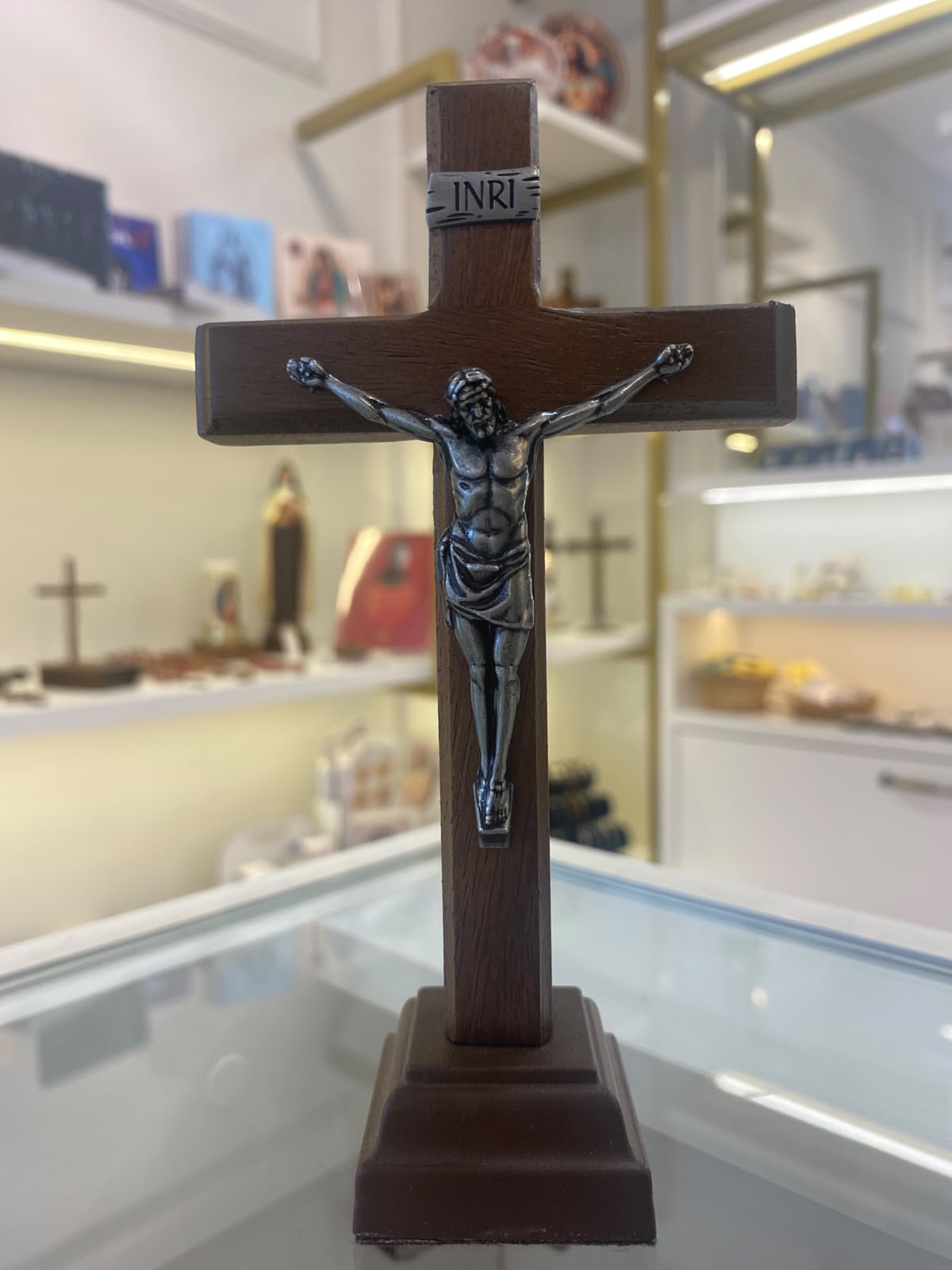 CRUCIFIXO 15CM COM BASE